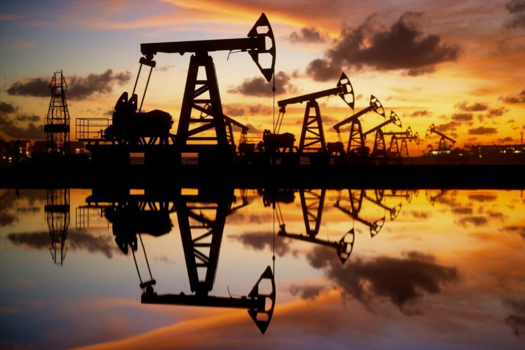 Нефть и газ, сколько времени будет отрасль ещё востребована?