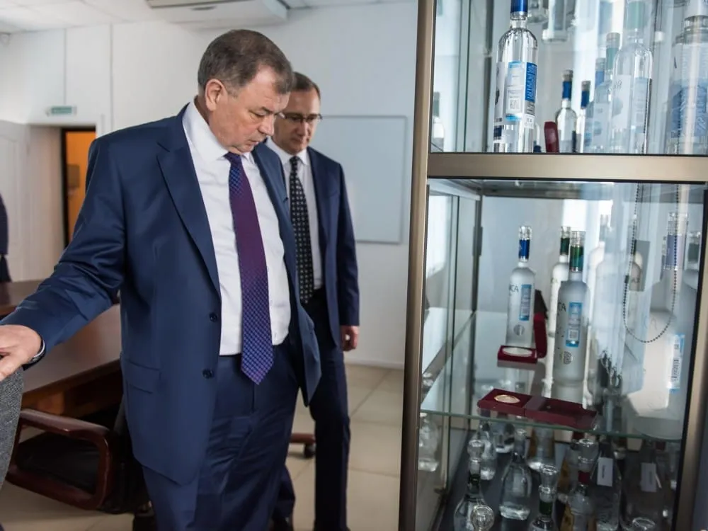 Кристалл акции