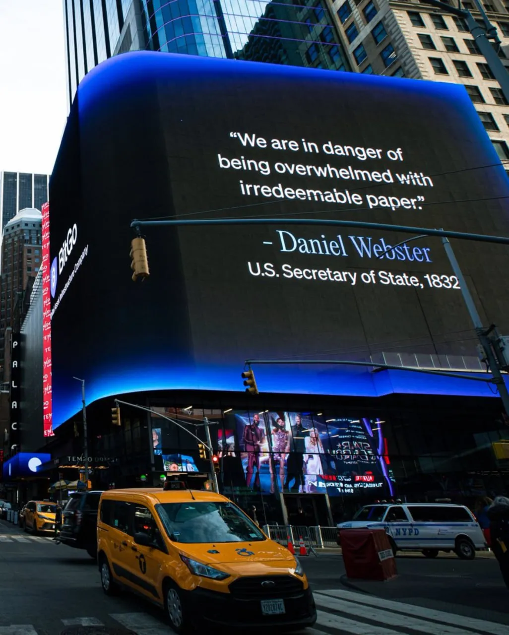 BitGo захватила Таймс-сквер рекламными объявлениями, предупреждающими об ужасах Фиата