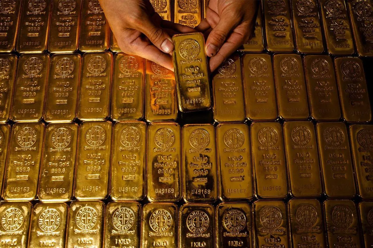 Oversea-Chinese Banking Corporation повышает целевую цену на золото до 5600 долларов за унцию в 2026 году